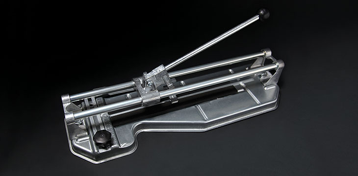 Numero de Articol <b>191</b><br /><em>Grosor hast: 18mm, Longitude de corte: 400mm, Ø Ruedecilla de metal duro: 22 x 6mm</em>